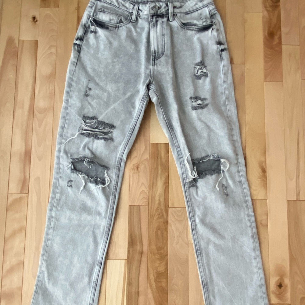 Refuge Light Gray Distressed Women Jeans